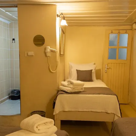 Tarihi Konagi Antikhan Accommodatie bij particulieren *