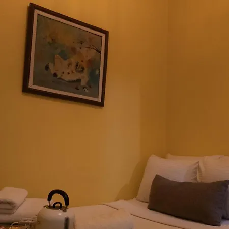 Tarihi Konagi Antikhan Ayvalı