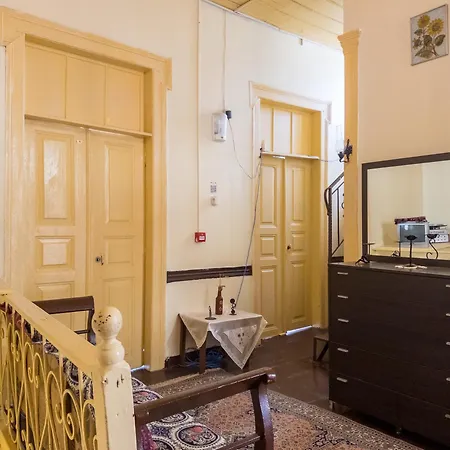 Tarihi Konağı Antikhan Pansiyon Ayvalı