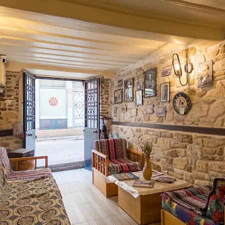 Tarihi Konağı Antikhan * Ayvalı