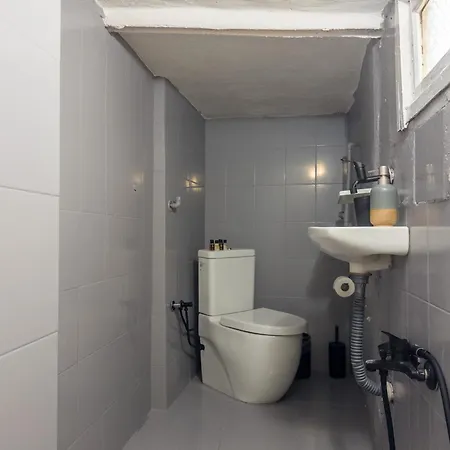 Tarihi Konağı Antikhan Pansiyon Ayvalı